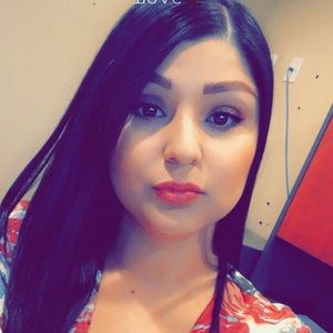 Meet your Posher, Dahena